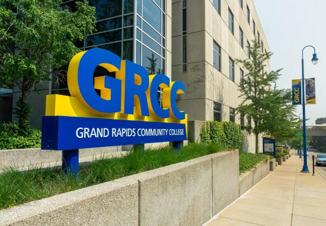 GRCC sign outside the Science building