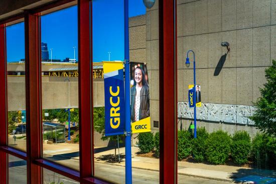 Light post banner on Lyon street