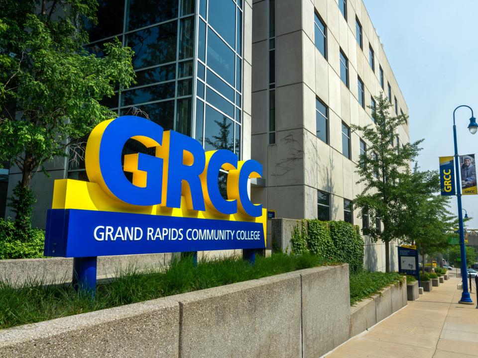 A GRCC sign outside a building.