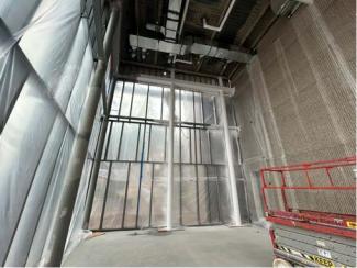 Intumescent paint on the interior structural steel