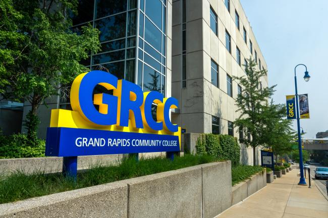 A GRCC sign outside a building.