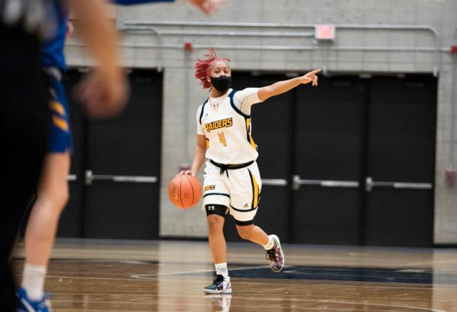 Shonyah Hawkins led the Raiders with 16 points.