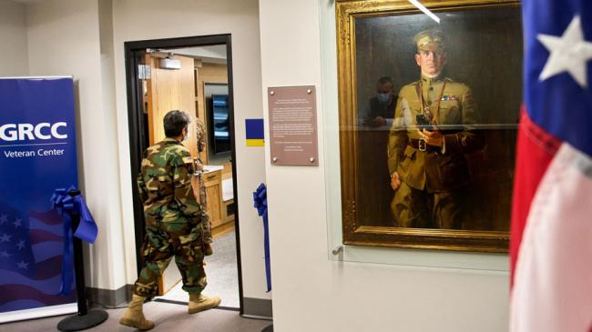 U.S. Army veteran and GRCC alumni Belinda Coronado visiting the Veterans Center.