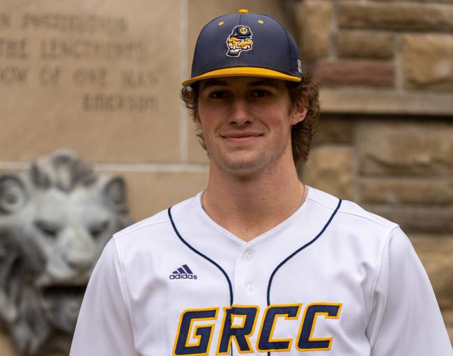 Portrait of Jared Berkenpas.