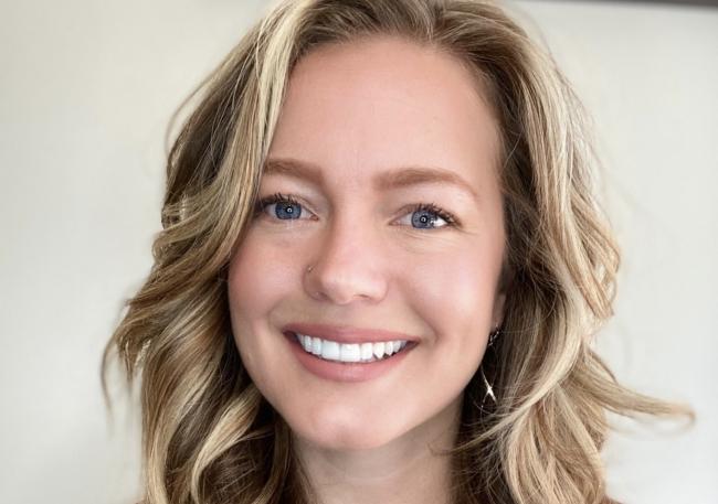 Portrait of Jessica Schippa.