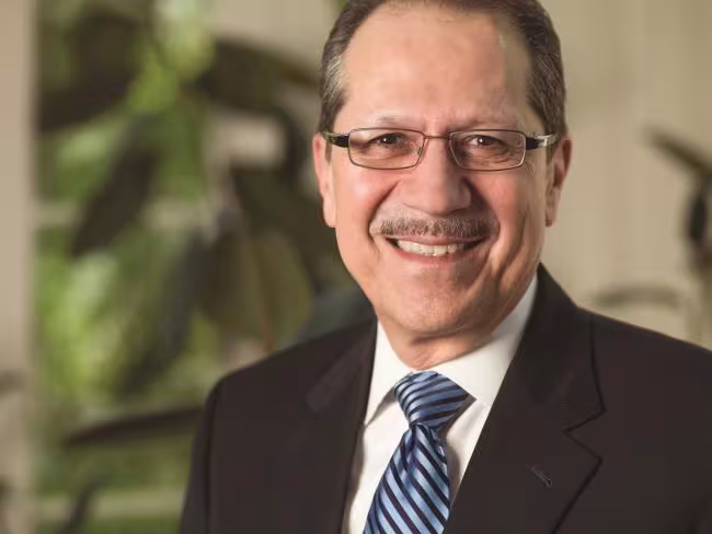 Dr. Juan Olivarez