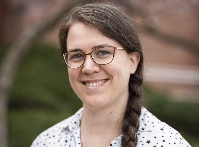 Portrait of Lauren Woolsey.