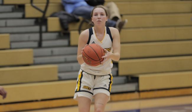 Marleen Bussler preparing to shoot.