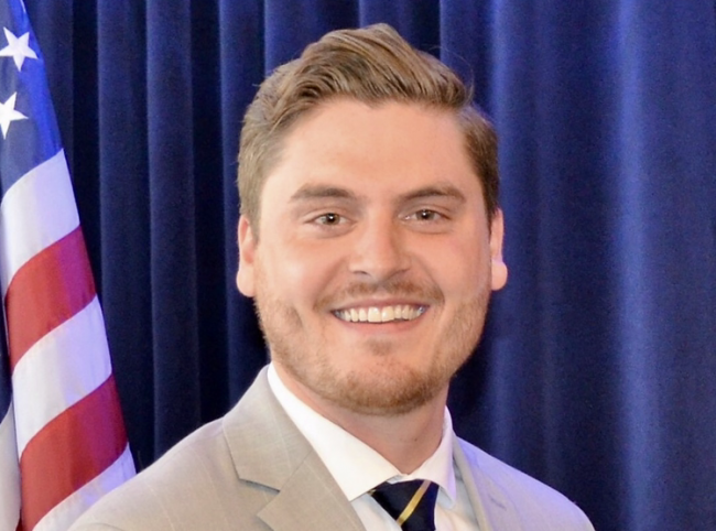 Portrait of Ben Howlerda.