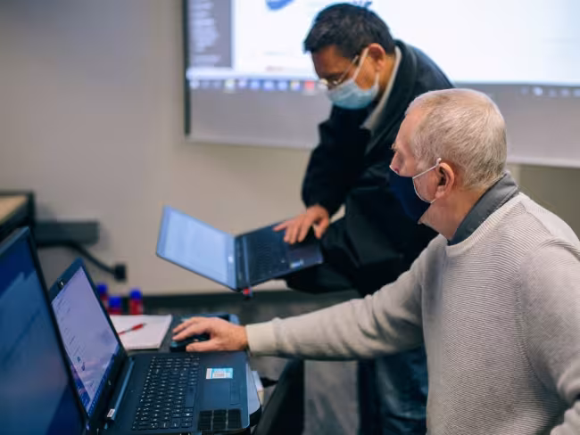 Svetoslav Pavlov working with a student.