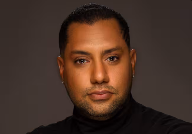 Portrait of Ricardo Tavarez.