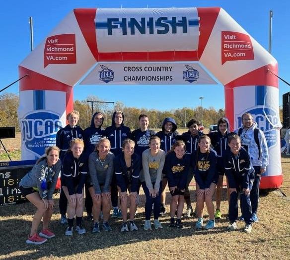 Cross country team members posing at the NJCAA National Tournament in November.