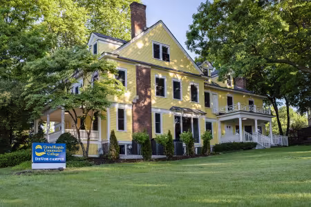 Custer Alumni House