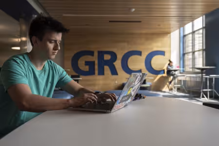 Student applying for scholarships