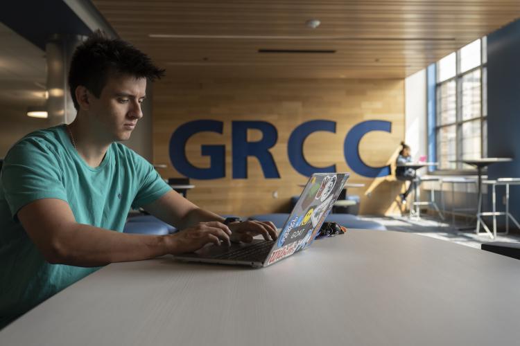 Student applying for scholarships