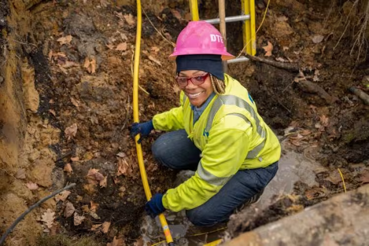 A DTE employee on the job.