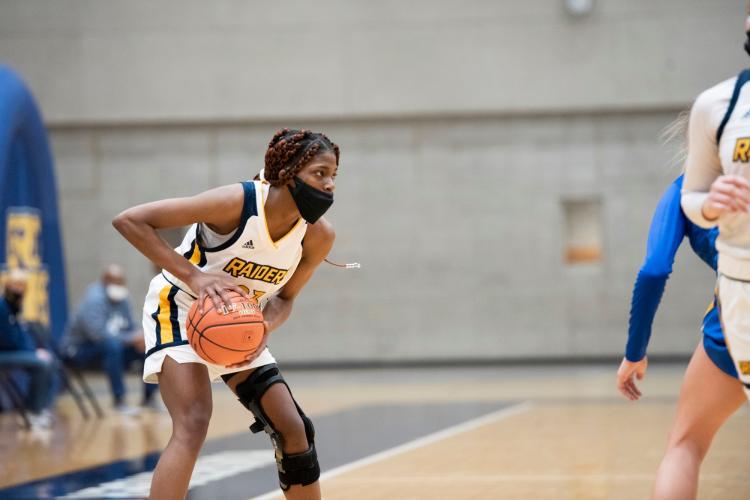 Jayla Bibbs in action.