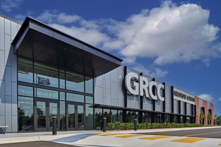Exterior of the GRCC Lakeshore Campus.