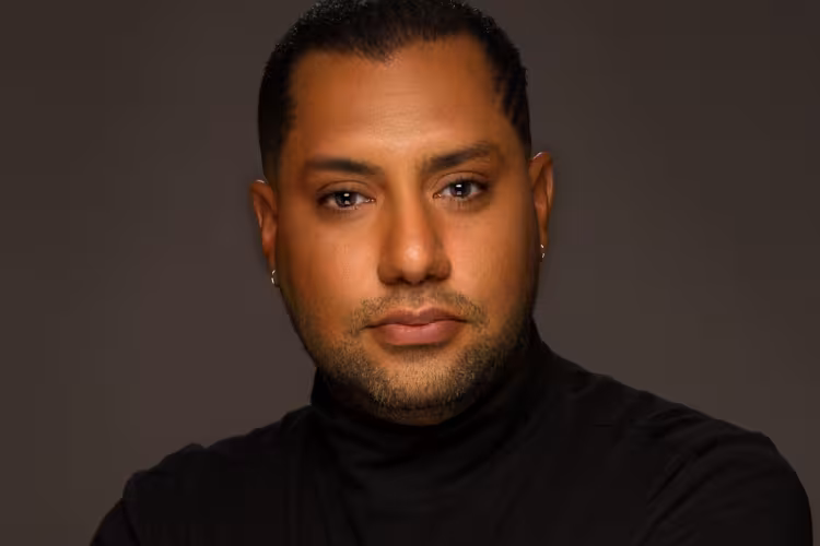 Portrait of Ricardo Tavarez.