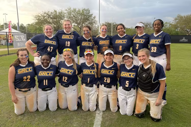 Team photo of the GRCC softball team. 