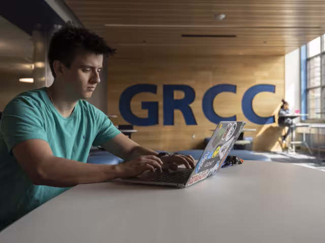Student applying for scholarships